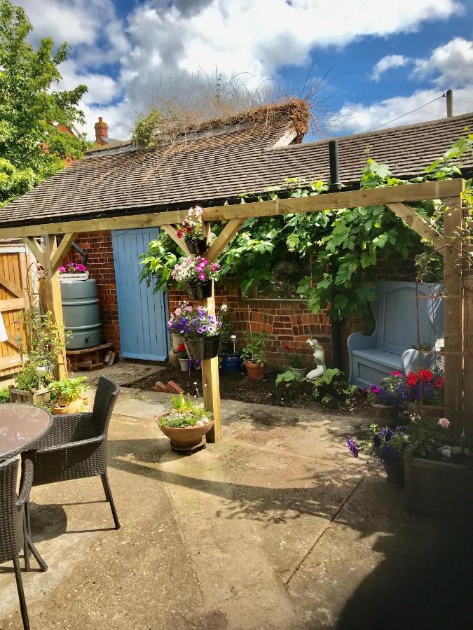 St.Catherine'S Cottage, The Old School House Long Melford Exteriör bild